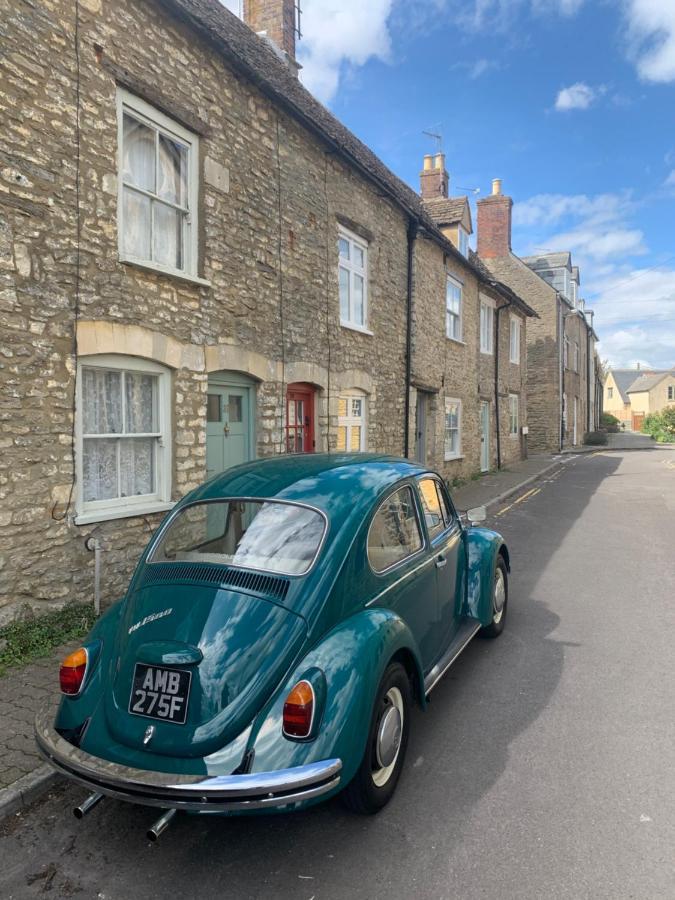 The Shoe Box Cottage With Allocated Parking Malmesbury Dış mekan fotoğraf